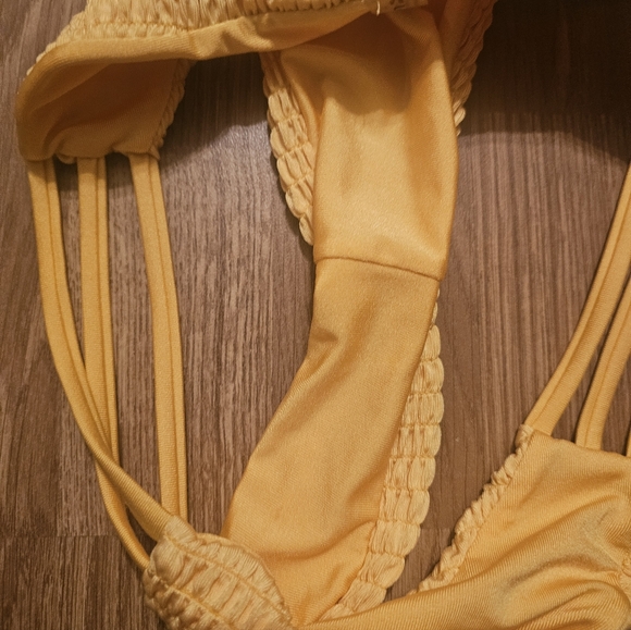 Zaful Vibrant Yellow Bikini Set - Picture 3 of 6